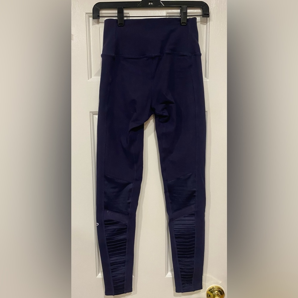 Alo High Wasited Moto Legging - Picture 3 of 3